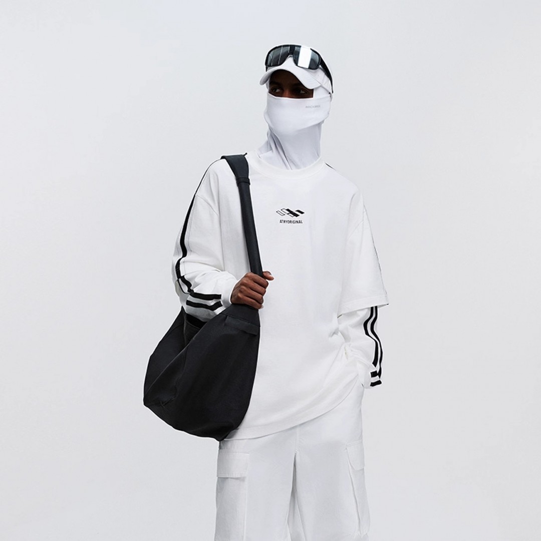 Jersey with Contrast Stitching